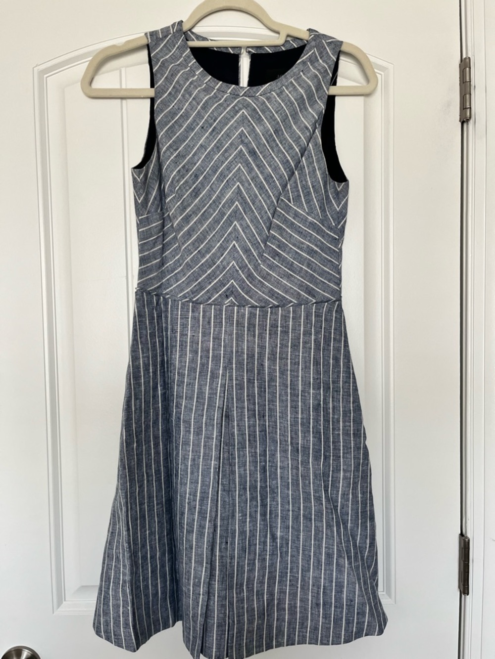 J. Crew Sleeveless Navy and White Linen Chevron Striped‎ Nautical Style Dress 2